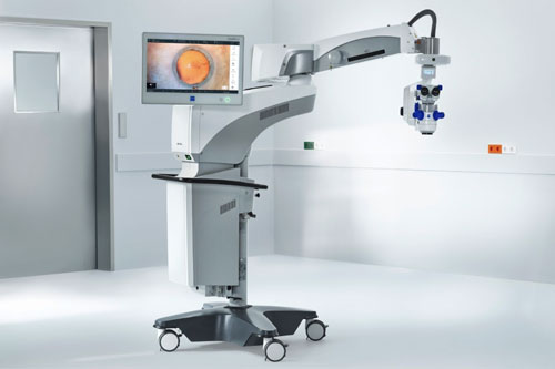 EyeQu LASIK & Eye Center Hadirkan ARTEVO 750, Mikroskop Digital Pertama di Makassar untuk Operasi Katarak